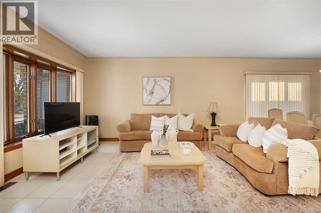 2515 CLEMENCEAU