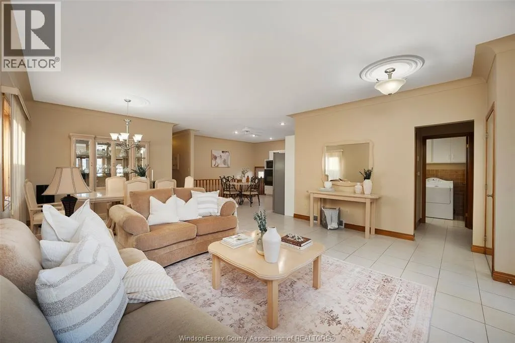 2515 CLEMENCEAU