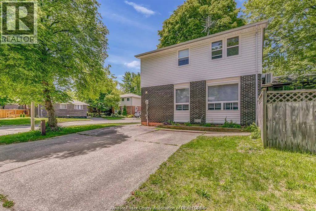 1341 COTTAGE