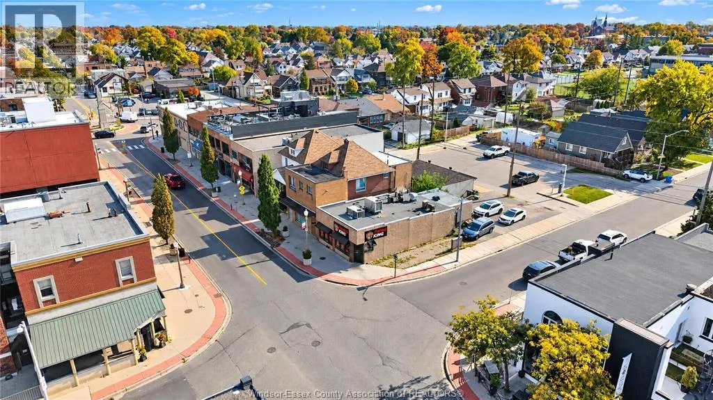 851 ERIE STREET East