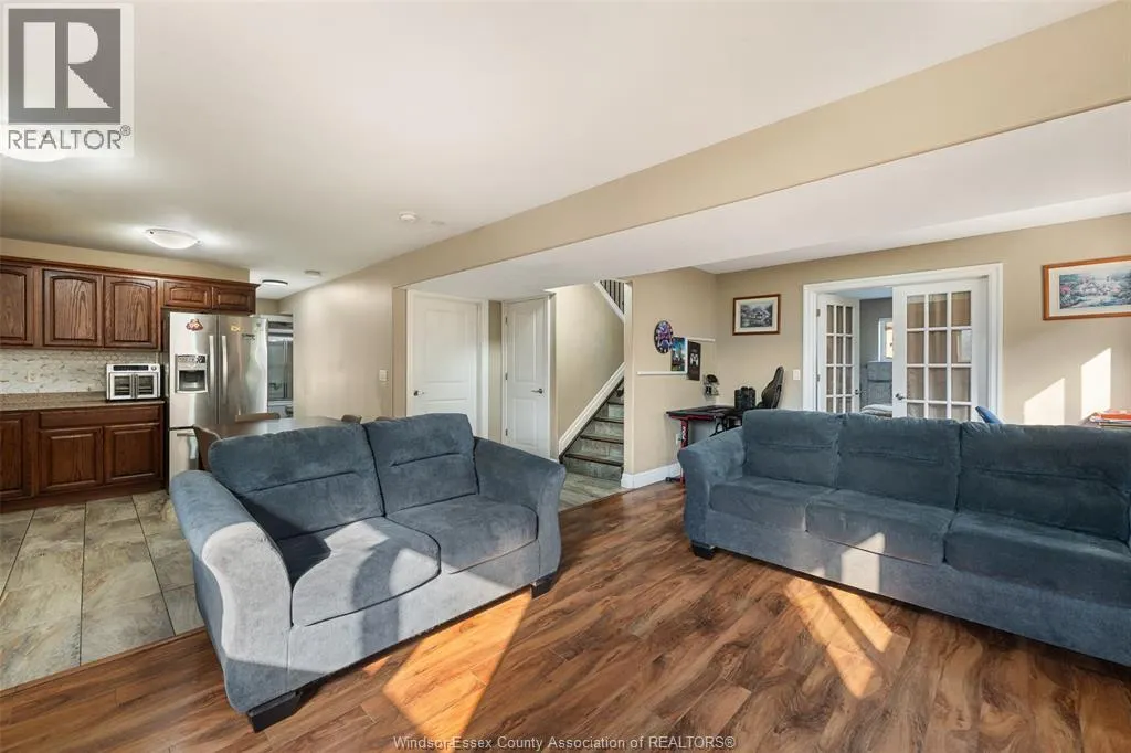 859 SOUTHWOOD DRIVE