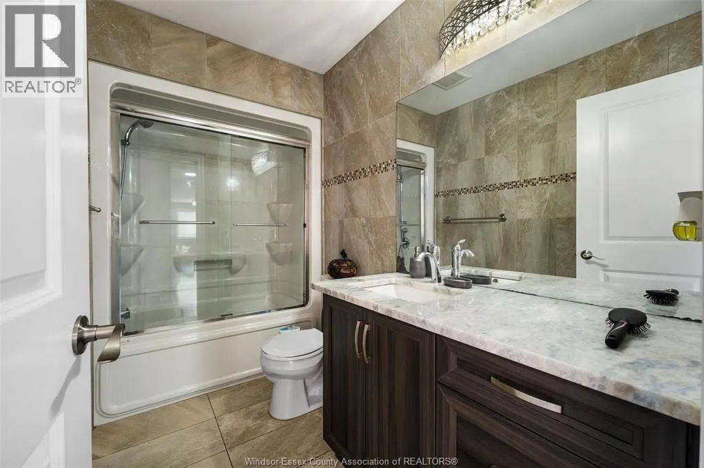 859 SOUTHWOOD DRIVE