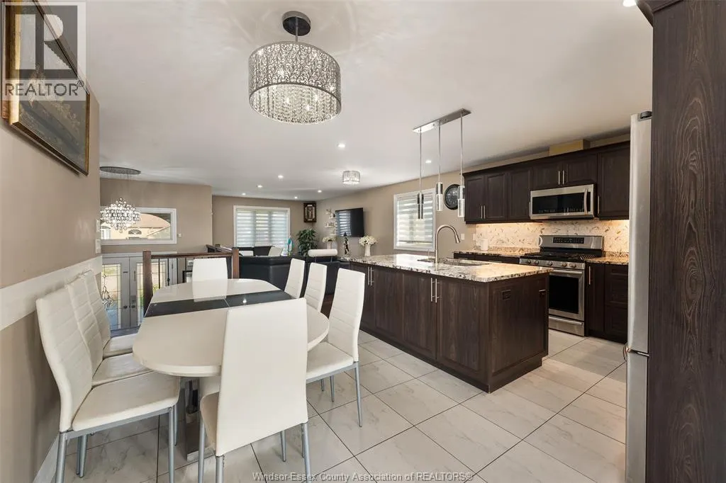 859 SOUTHWOOD DRIVE