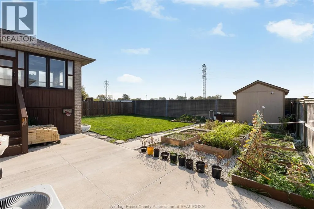 859 SOUTHWOOD DRIVE