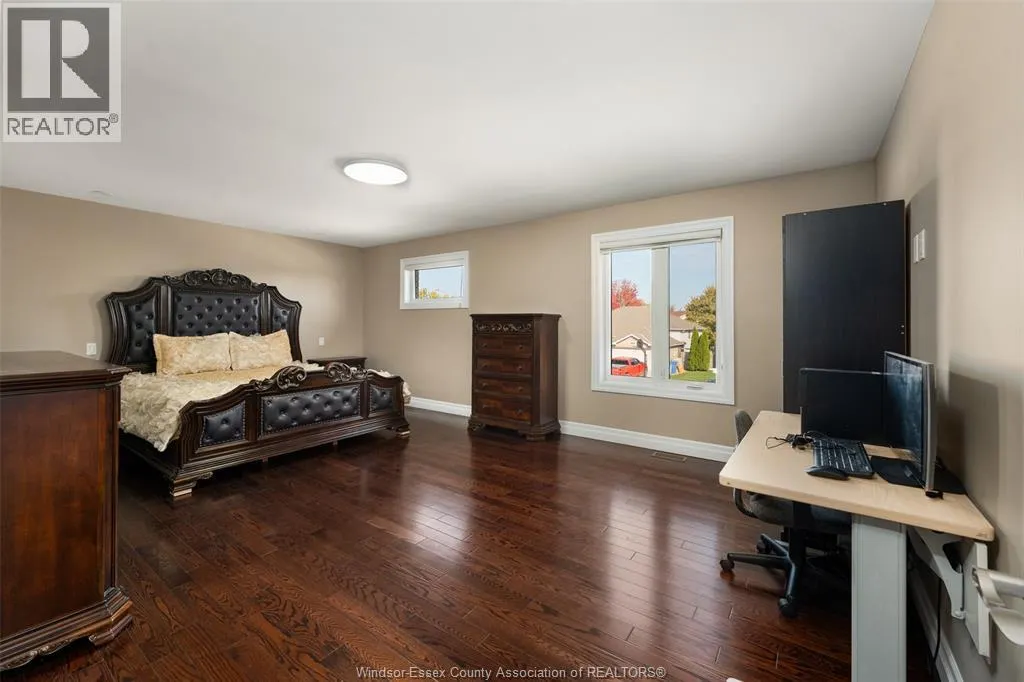 859 SOUTHWOOD DRIVE