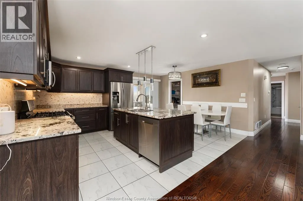 859 SOUTHWOOD DRIVE