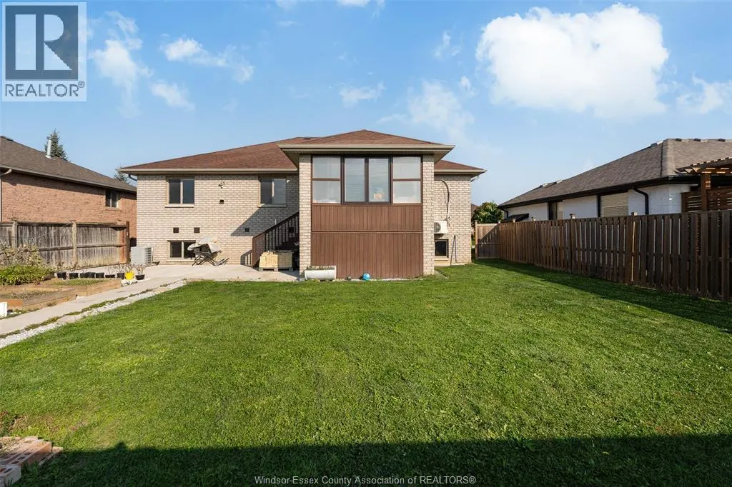 859 SOUTHWOOD DRIVE