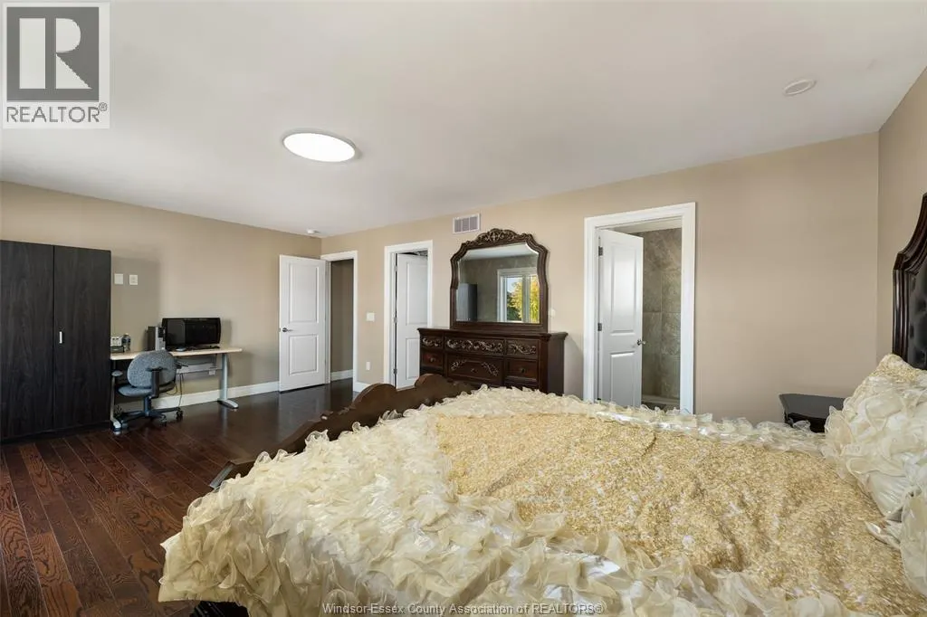 859 SOUTHWOOD DRIVE