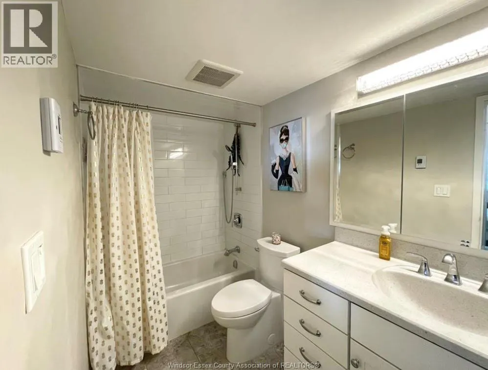 8591 RIVERSIDE DRIVE East Unit# 810