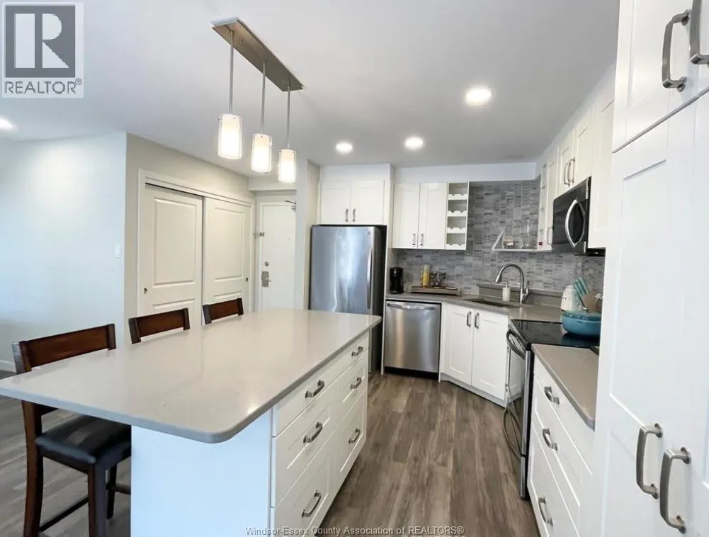 8591 RIVERSIDE DRIVE East Unit# 810