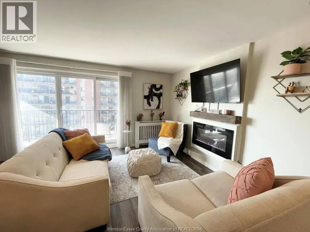 8591 RIVERSIDE DRIVE East Unit# 810
