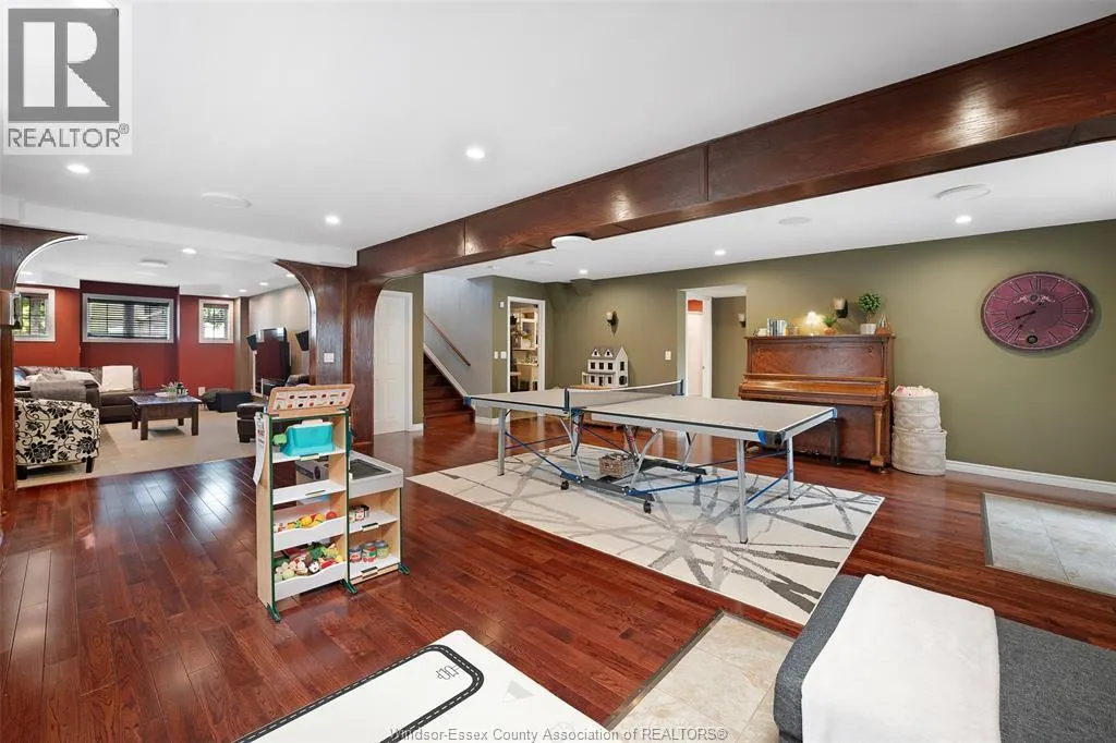 1131 KING LOUIS St.