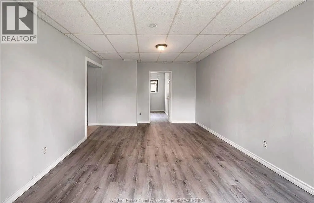 736 UNIVERSITY East Unit# 3