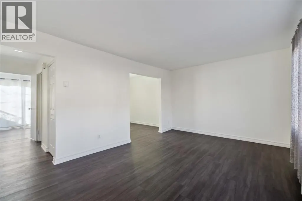 885 Carleton PLACE Unit# 3