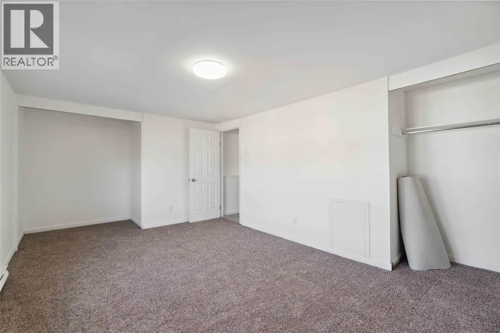 885 Carleton PLACE Unit# 3