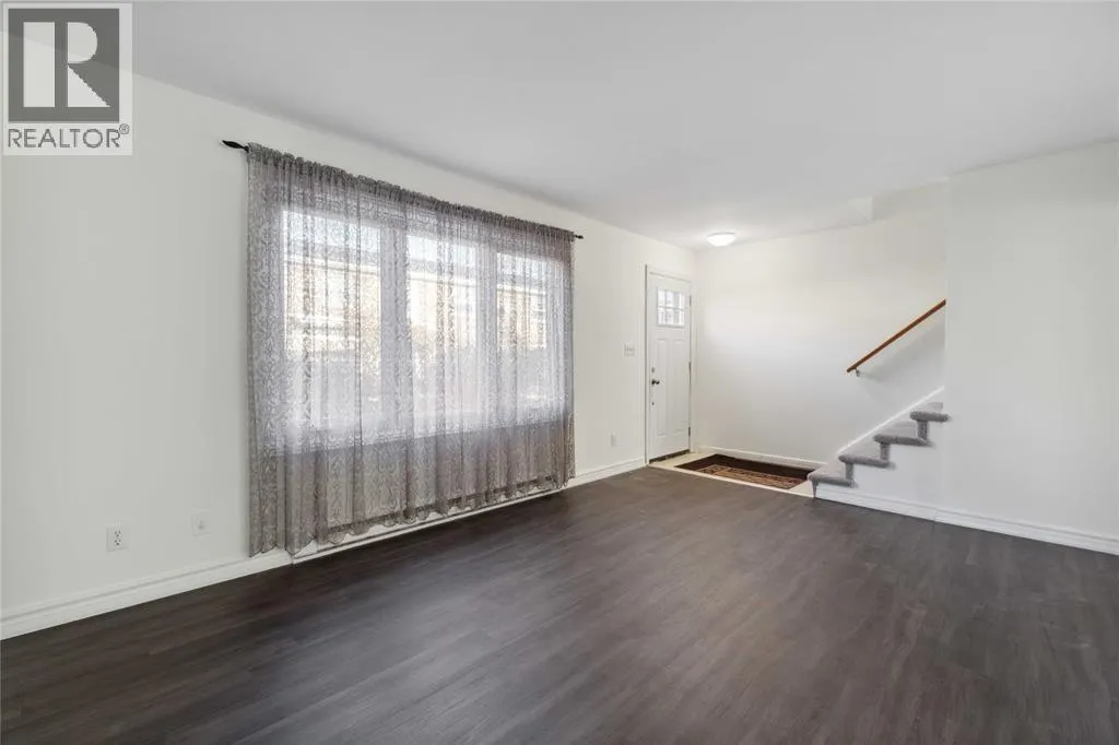 885 Carleton PLACE Unit# 3