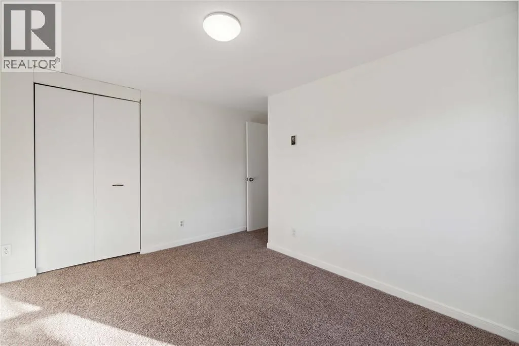 885 Carleton PLACE Unit# 3