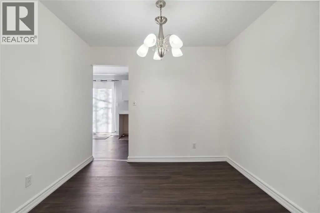885 Carleton PLACE Unit# 3