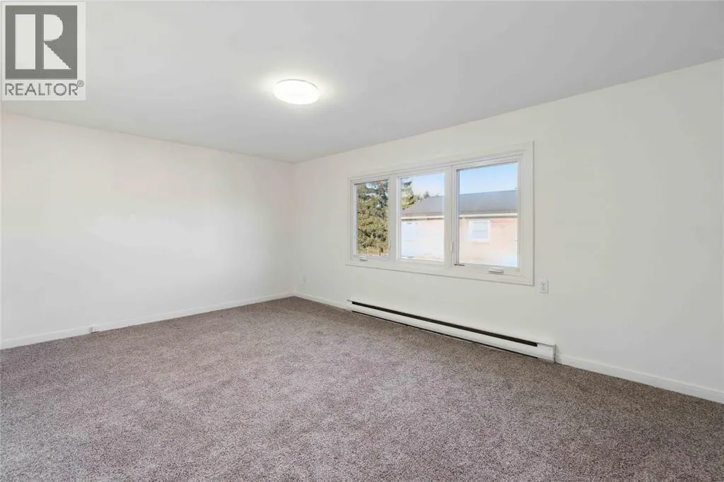 885 Carleton PLACE Unit# 3