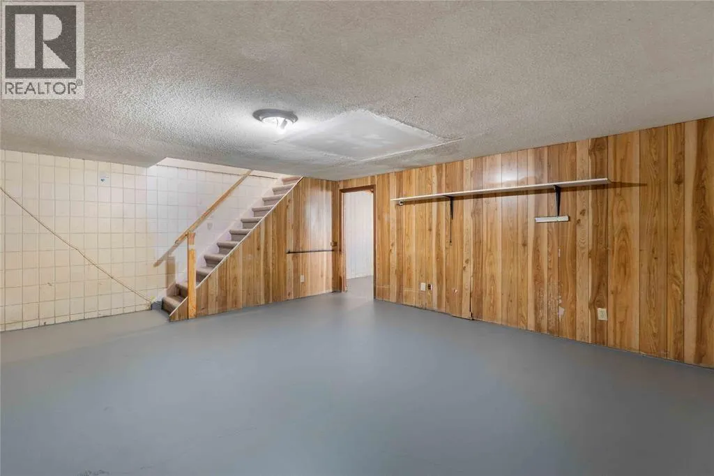 885 Carleton PLACE Unit# 3