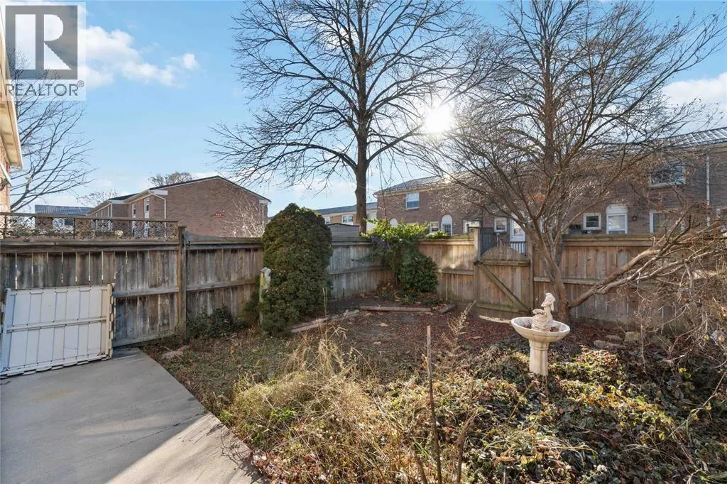 885 Carleton PLACE Unit# 3