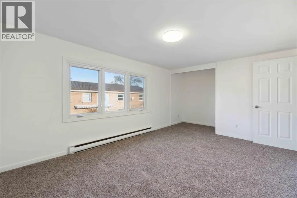 885 Carleton PLACE Unit# 3