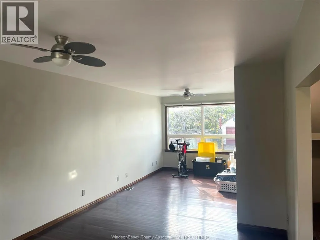 1077 WINDERMERE ROAD