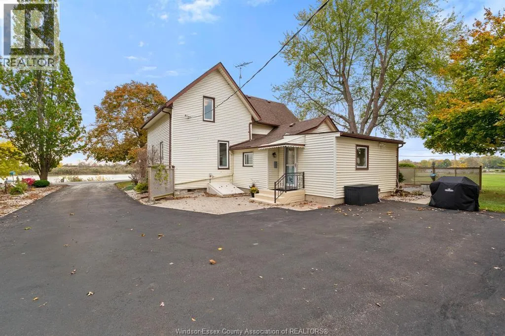 8990 Canard Drive