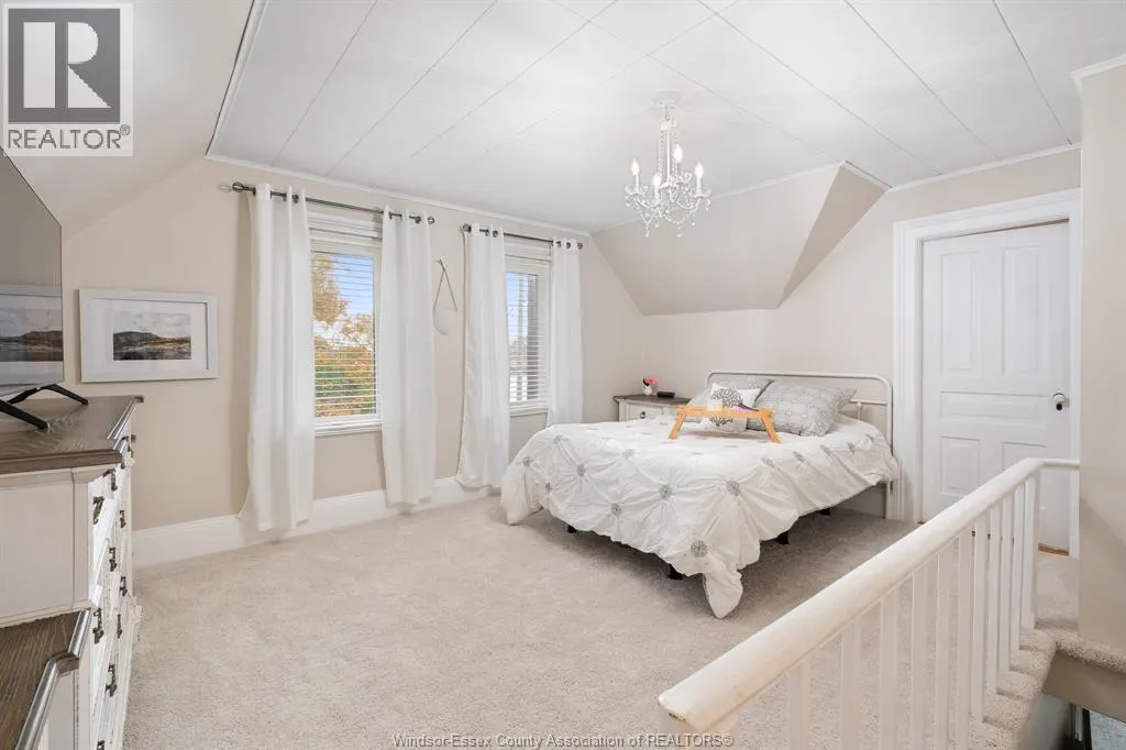 8990 Canard Drive