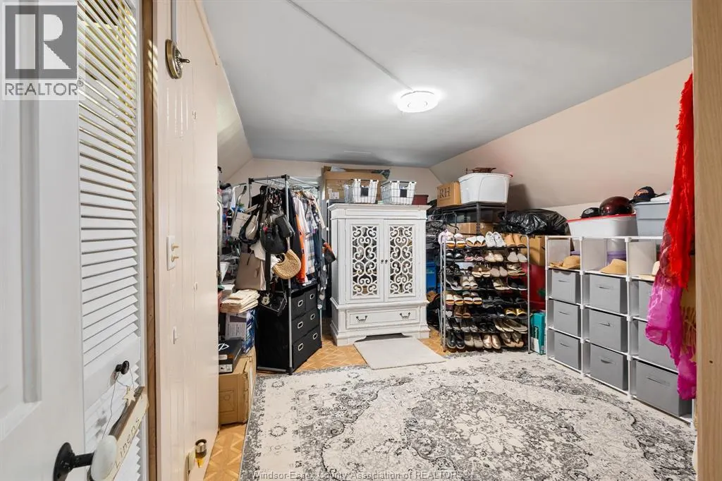 8990 Canard Drive