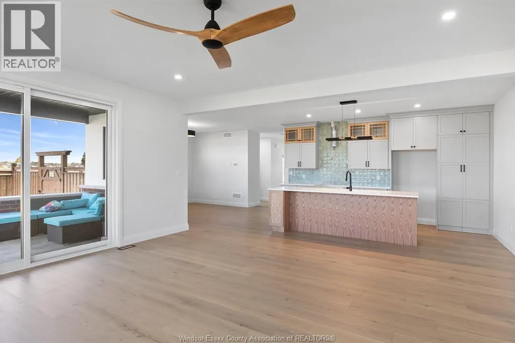 111 ERIE ISLE COURT