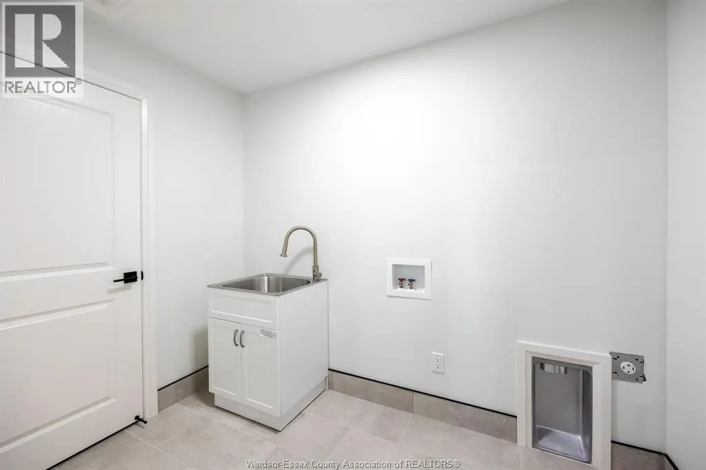 111 ERIE ISLE COURT