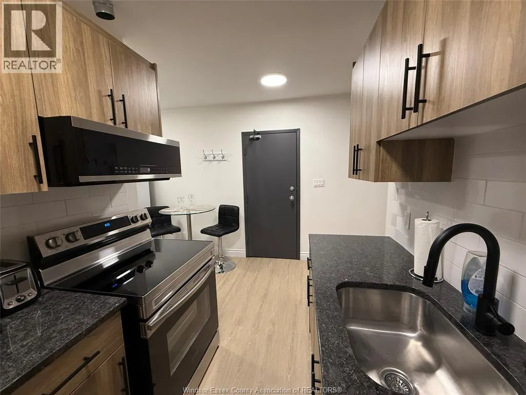 808 OTTAWA STREET Unit# 3