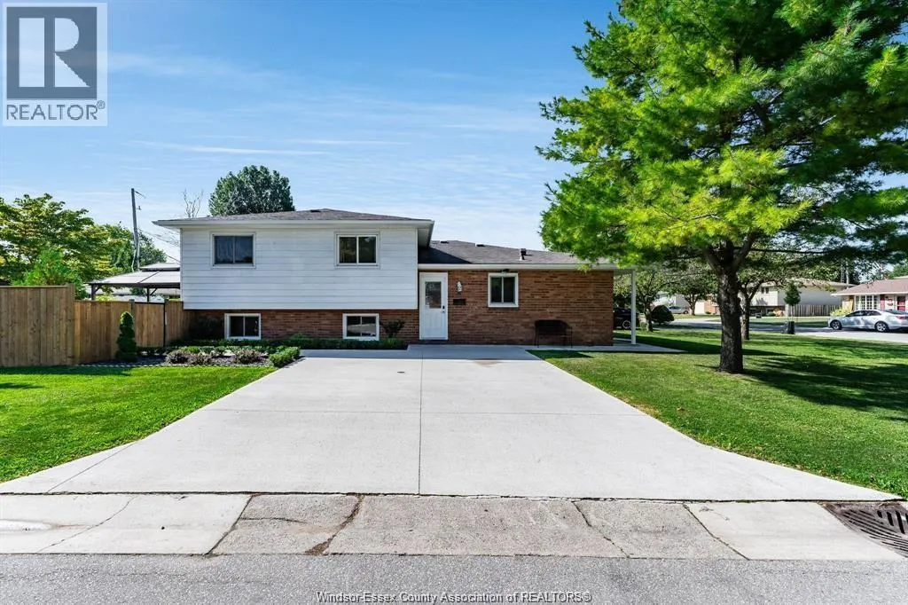 6 MARLENE CRESCENT