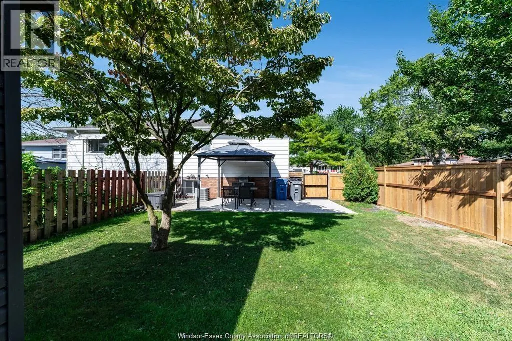 6 MARLENE CRESCENT