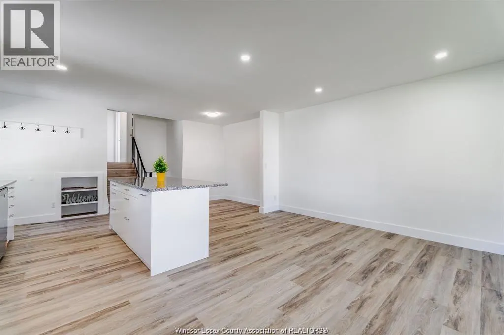 6 MARLENE CRESCENT