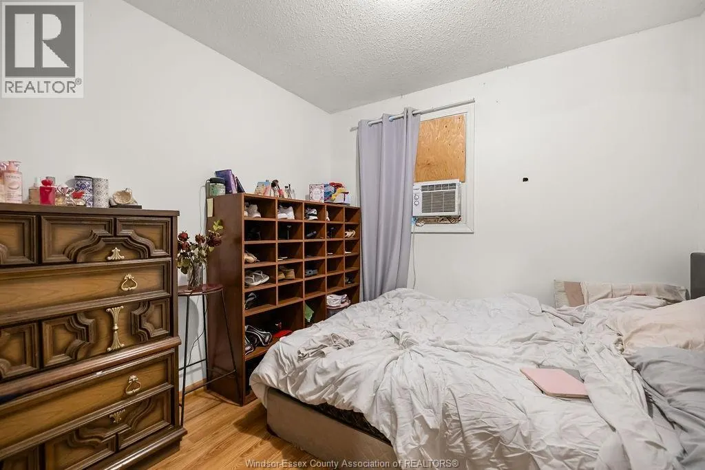 9205 ARNCLIFF