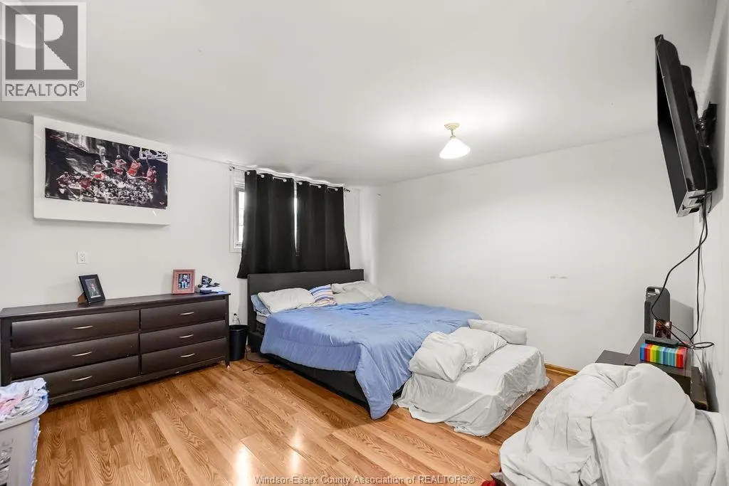 9205 ARNCLIFF
