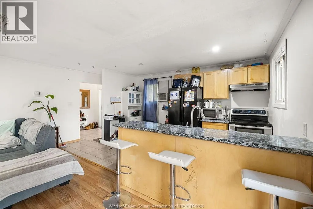 9205 ARNCLIFF