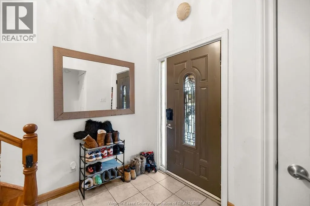 9205 ARNCLIFF
