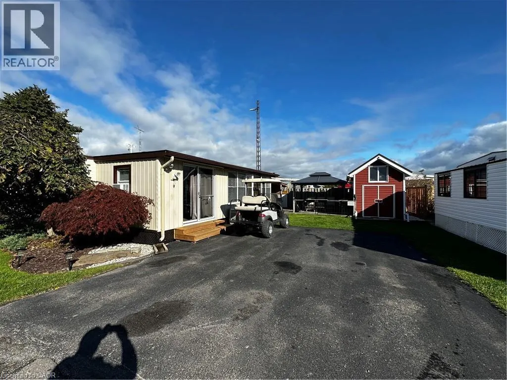 92 CLUBHOUSE Road Unit# 33, #33