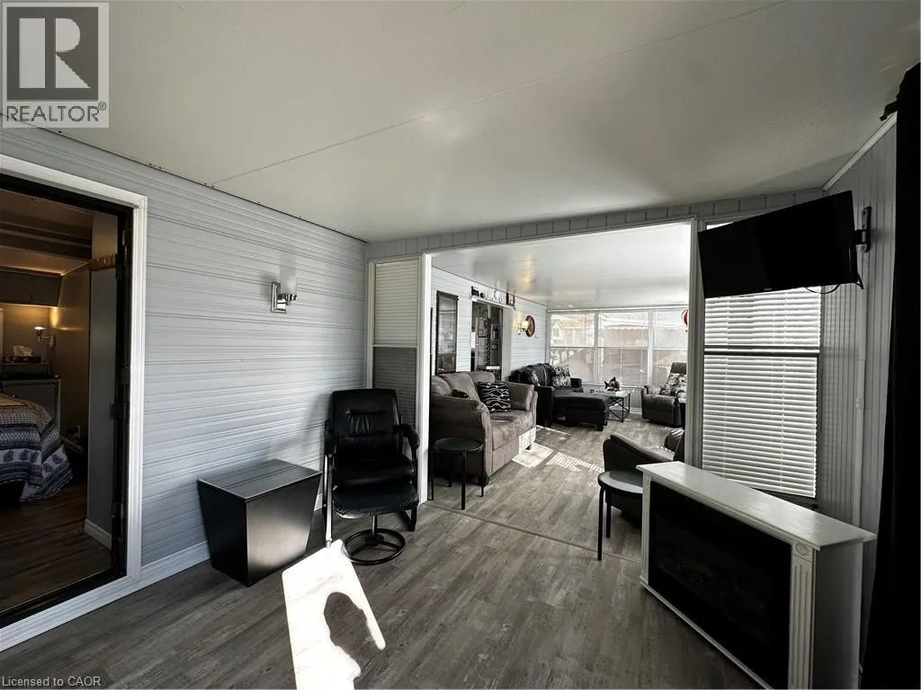 92 CLUBHOUSE Road Unit# 33, #33