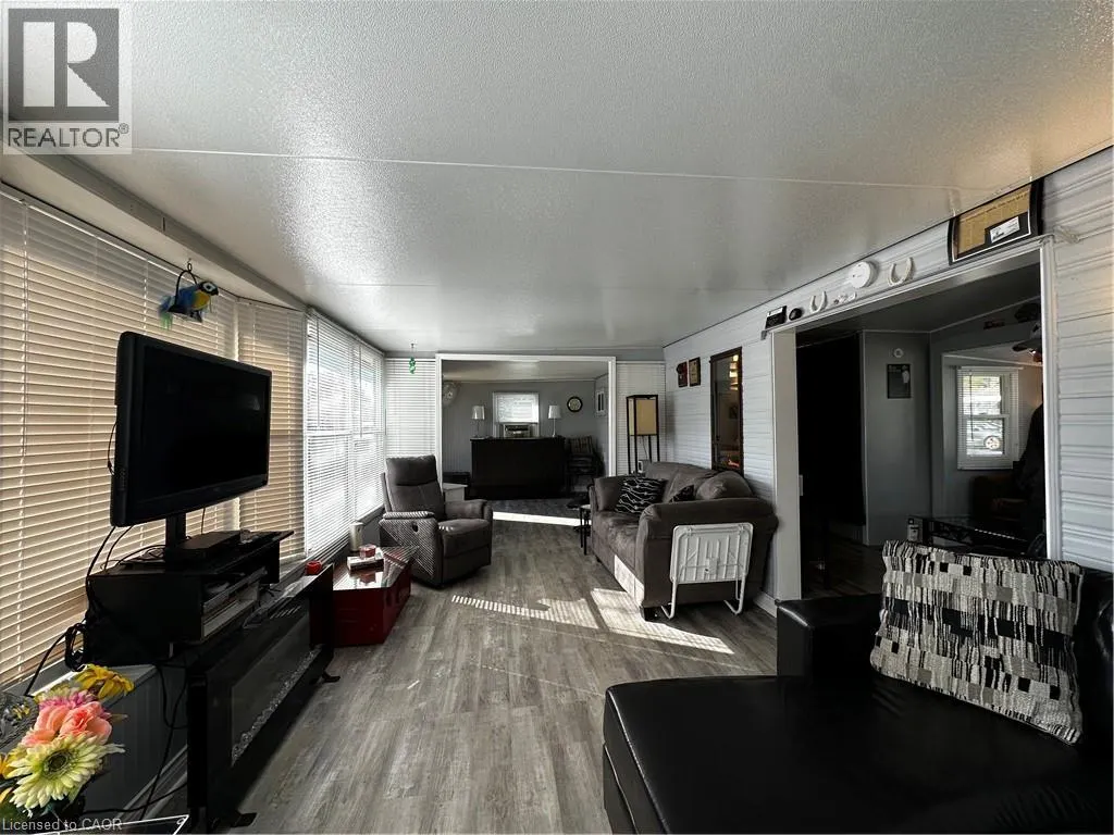 92 CLUBHOUSE Road Unit# 33, #33