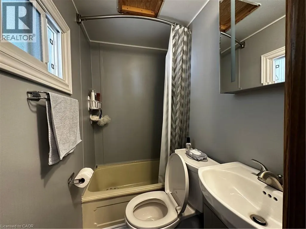92 CLUBHOUSE Road Unit# 33, #33