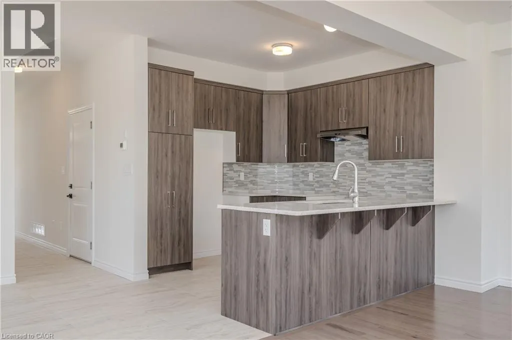 LOT 28 ROBERT WOOLNER Street