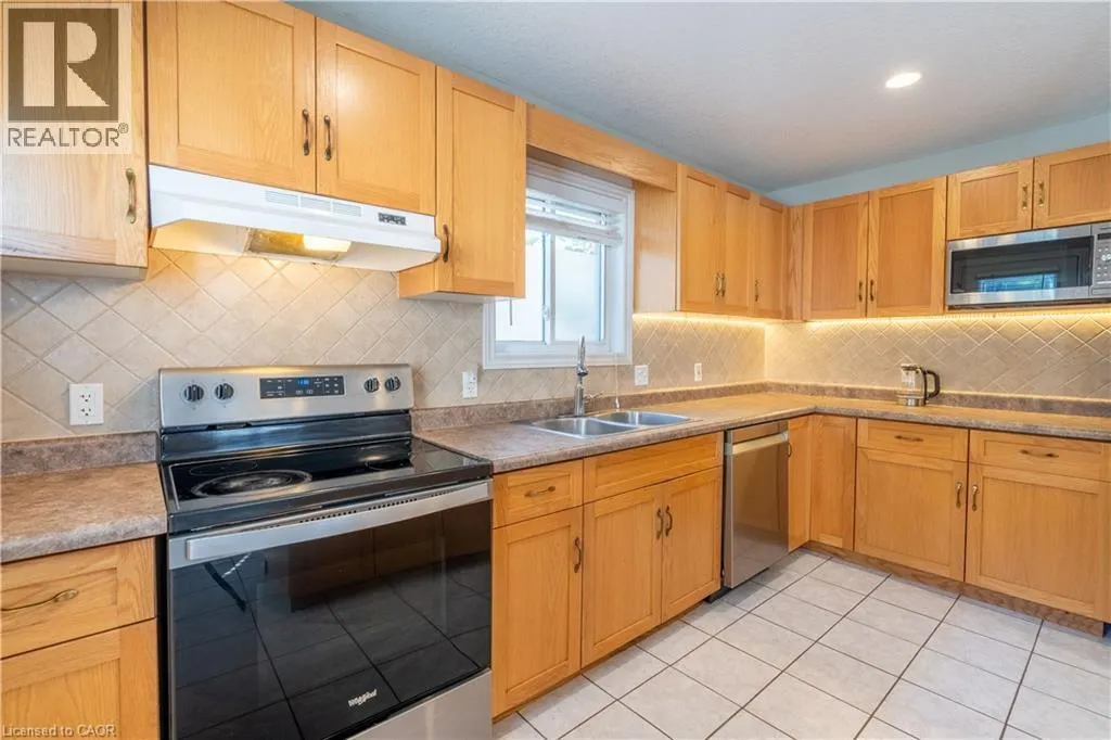 533 LANGLAW Drive