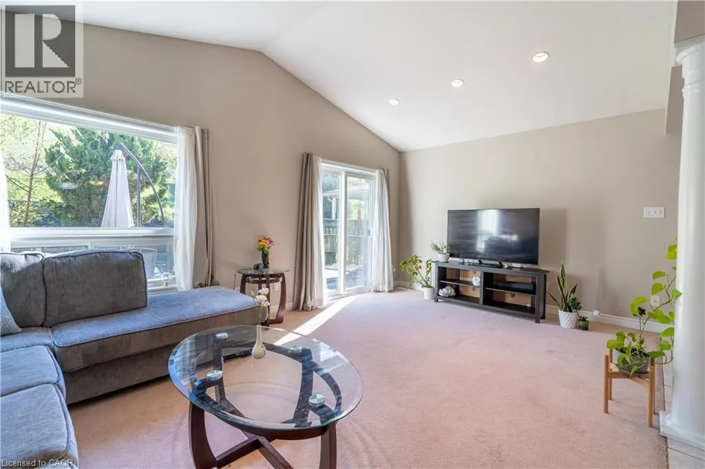 533 LANGLAW Drive