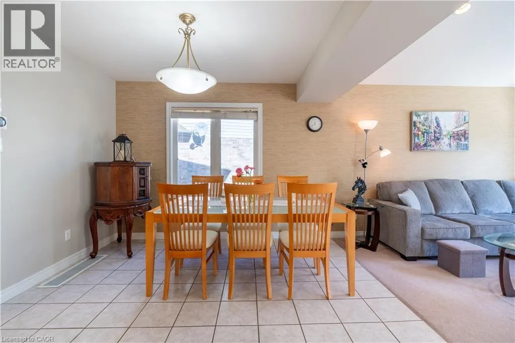 533 LANGLAW Drive