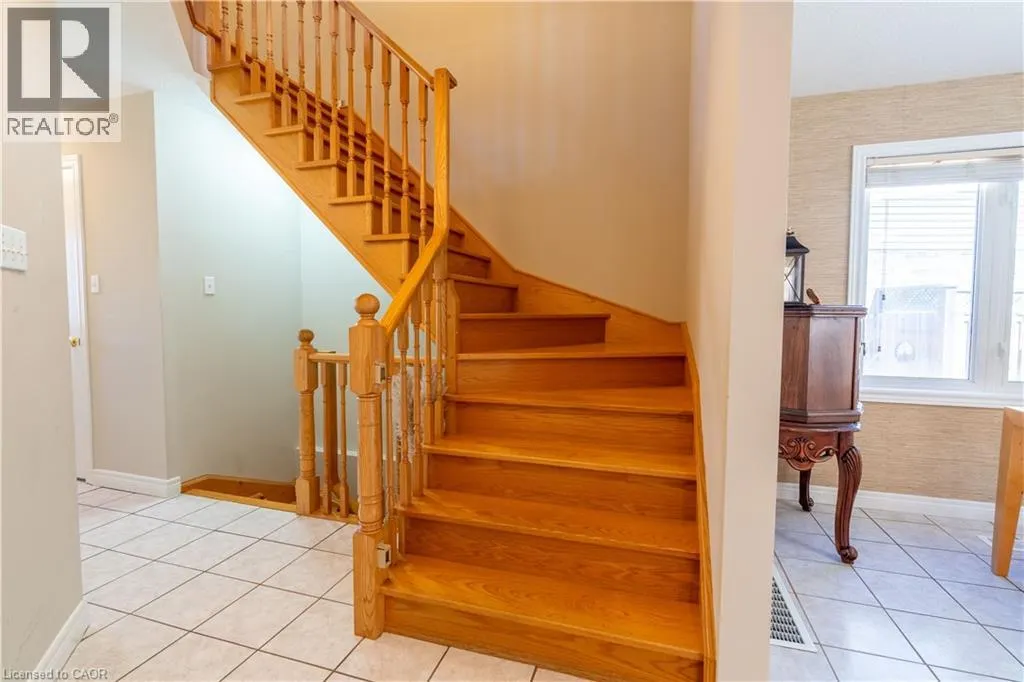 533 LANGLAW Drive