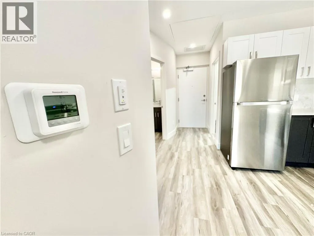 162 SNYDERS Road E Unit# 201, #201